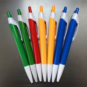 依諾外貿服裝與英達文教用品批發 雙軌并行，品質為本